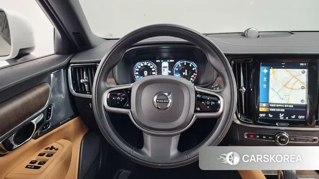 Volvo V90 Cross-Country 2021 Белый из Кореи, фото 4