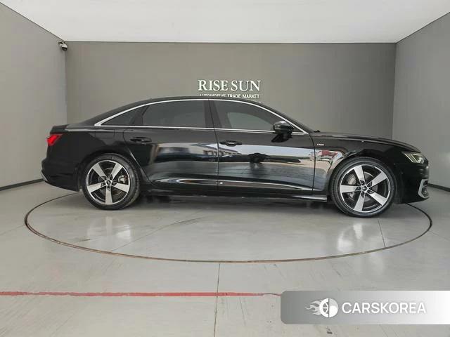 Audi A6L 2022 Черный из Китая, фото 4