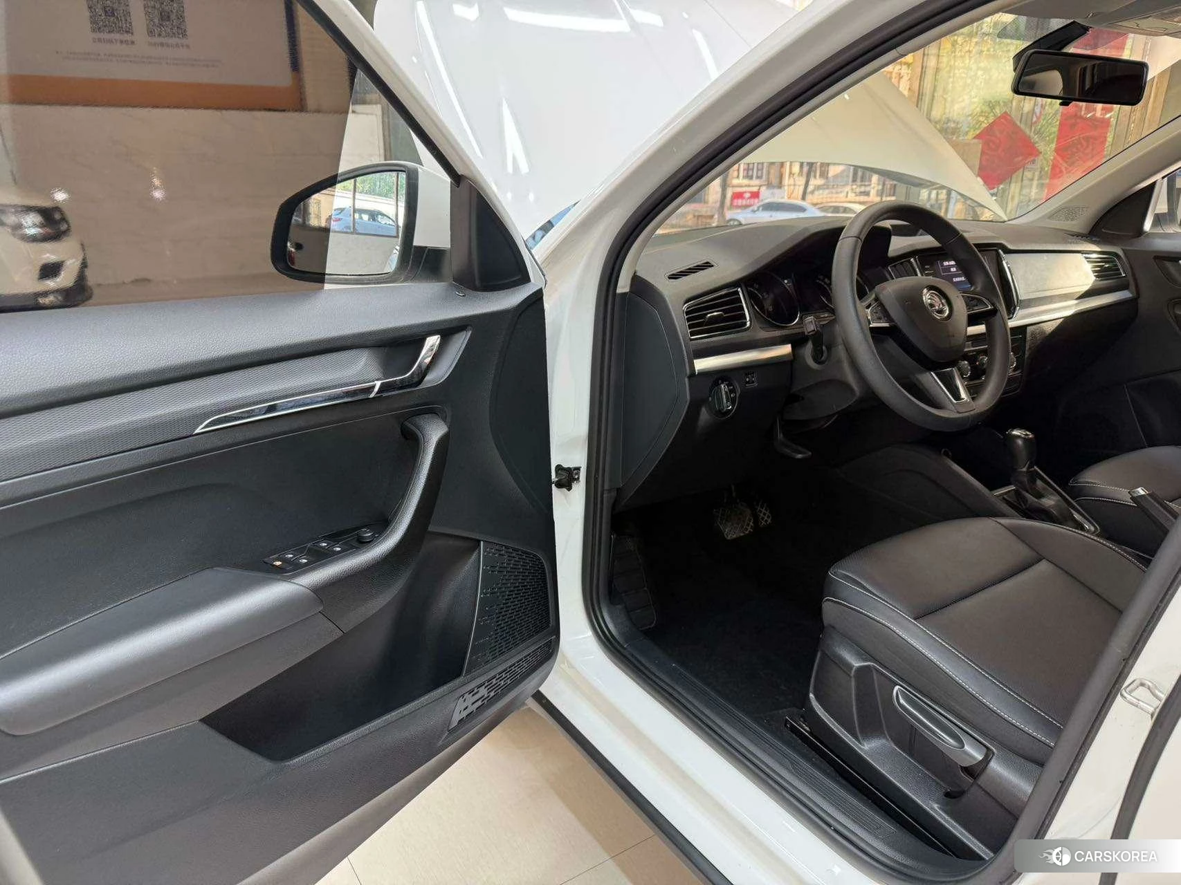 Skoda Komick 2022 Белый из Китая, фото 4