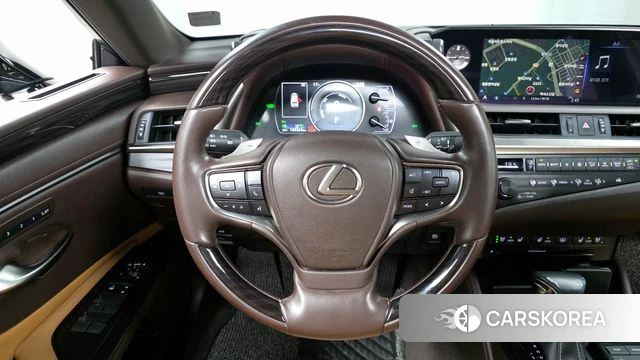 Lexus ES300h 7th generation id 4245884 из Кореи 4