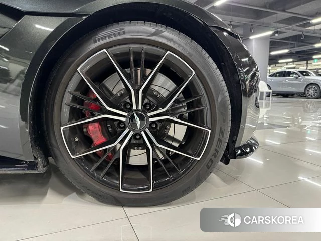 Aston Martin Vantage 2nd Generation 2023 Темно-зеленый из Кореи, фото 4