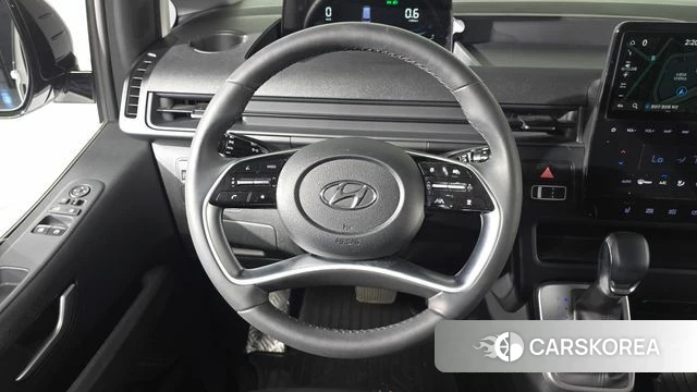 Hyundai Staria 2023 Белый из Кореи, фото 4