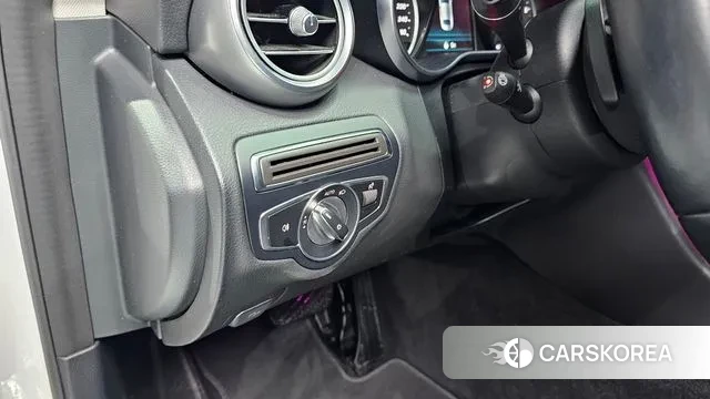 Mercedes-Benz C-Class W205 2019 Белый из Кореи, фото 4