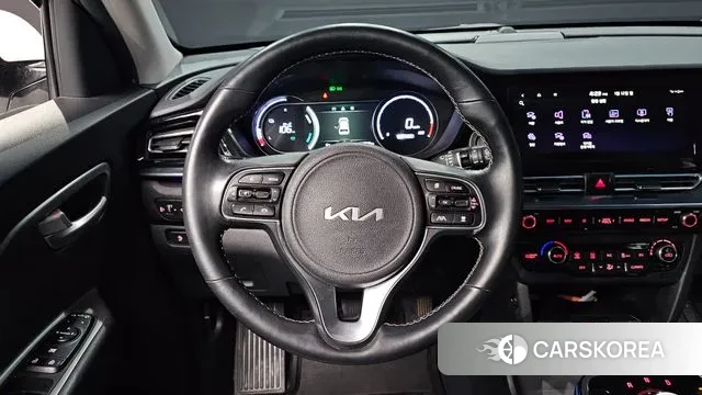 Kia Niro Plus 2022 Белый из Кореи, фото 4