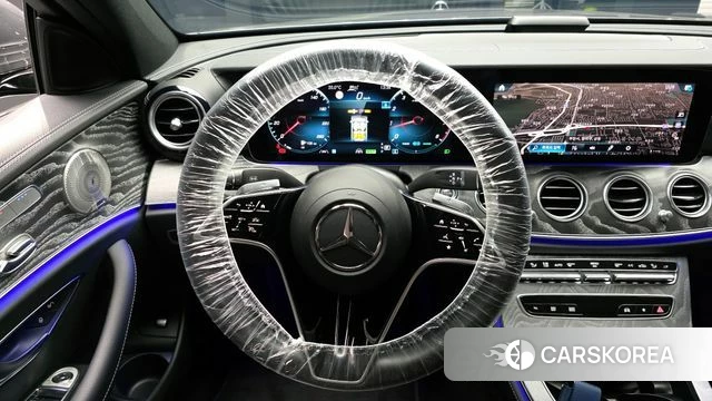 Mercedes-Benz E-Class W213 2022 Серебристо-серый из Кореи, фото 4