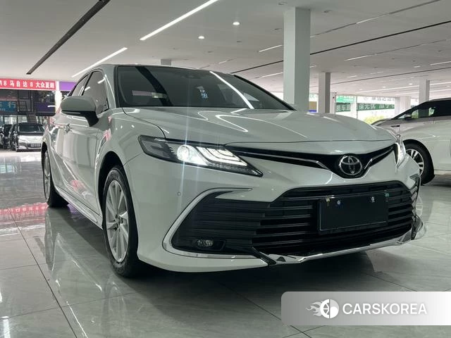Toyota Camry 2023 Белый из Китая, фото 4
