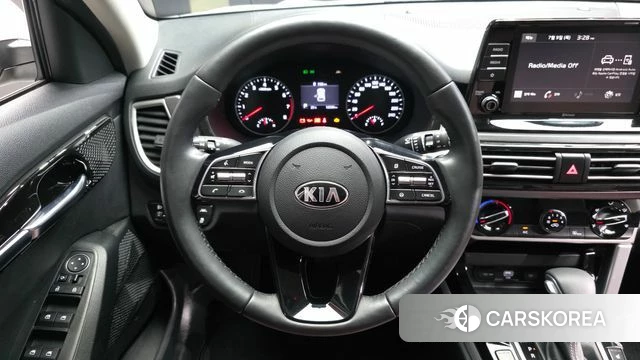 Kia Seltos 2021 Белый из Кореи, фото 4