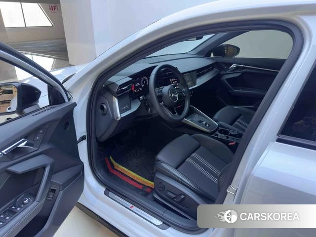 Audi A3 2023 Белый из Китая, фото 4