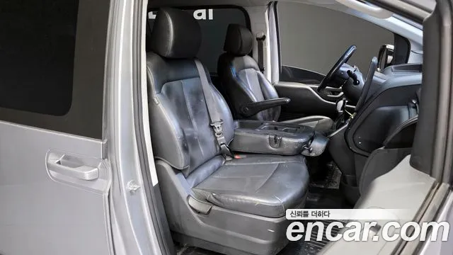 Hyundai Staria 2021 Серебряный из Кореи, фото 4