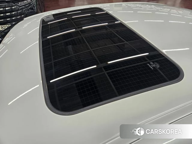Lexus ES300h 7th generation 2025 Белый из Кореи, фото 4