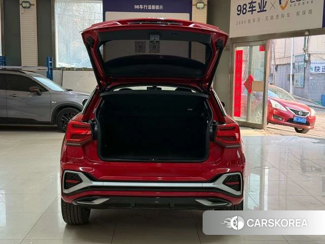 Audi Q2L 2023 Красный из Китая, фото 4