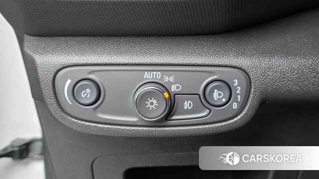 Chevrolet (GM Daewoo) Trailblazer 2021 Белый из Кореи, фото 4