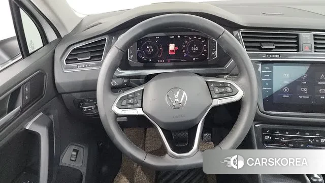 Volkswagen Tiguan second Generation 2024 Белый из Кореи, фото 4