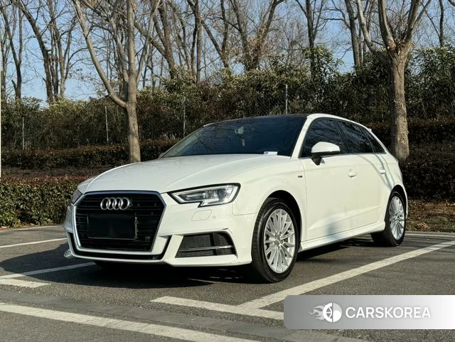 Audi A3 2018 Белый из Китая, фото 4
