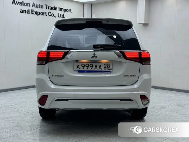 Mitsubishi  Outlander 2022 Белый из Китая, фото 4