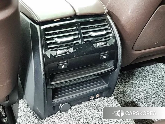 BMW 5 Series (G30) 2023 Белый из Кореи, фото 4