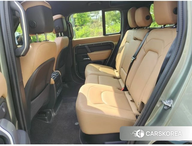 Land Rover Defender (L663) 2024 Зеленый из Кореи, фото 4