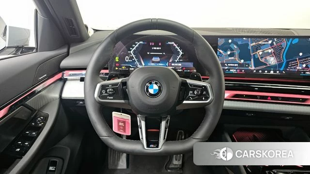 BMW 5 Series (G60) 2025 Серебристо-серый из Кореи, фото 4