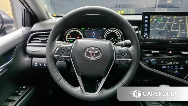 Toyota Camry (XV70) 2024 Серый из Кореи, фото 4