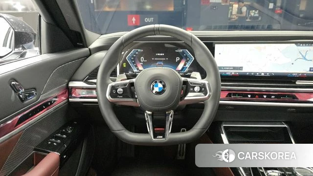 BMW 7 Series (G70) 2025 Черный из Кореи, фото 4