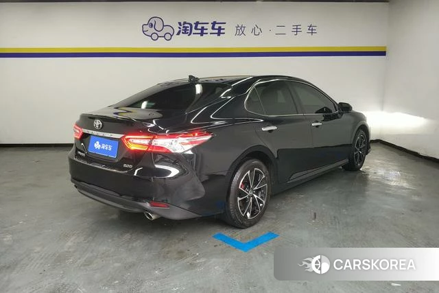 Toyota Camry 2023 Черный из Китая, фото 4