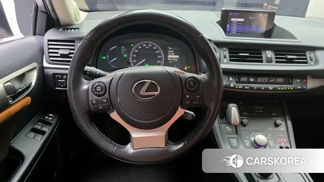 Lexus CT200h 2021 Белый из Кореи, фото 4