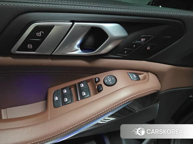 BMW X5 (G05) 2022 Черный из Кореи, фото 4