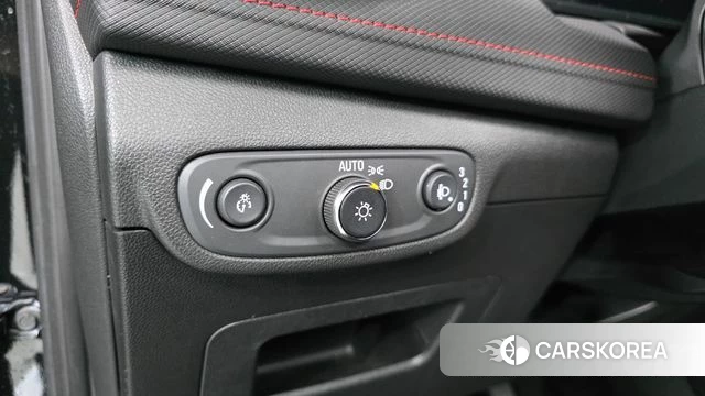 Chevrolet (GM Daewoo) The New Trail Blazer 2023 Черный из Кореи, фото 4