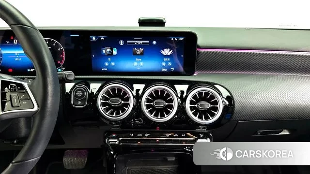 Mercedes-Benz A-Class W177 2024 Черный из Кореи, фото 4