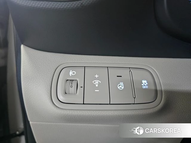 Hyundai Venue 2024 Серебристо-серый из Кореи, фото 4