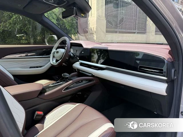 Geely Automobile Xingyue L 2023 Серебристо-серый из Китая, фото 4