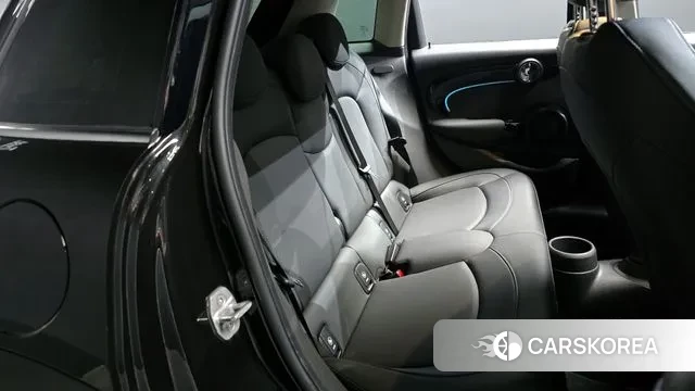 Mini Cooper 2021 Черный из Кореи, фото 4