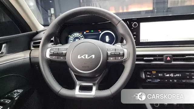 Kia K5 3rd generation 2023 Черный из Кореи, фото 4