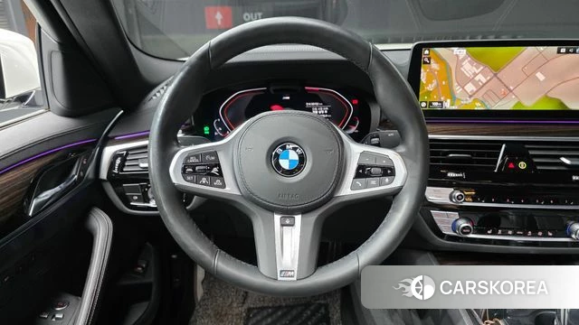 BMW 5 Series (G30) 2021 Белый из Кореи, фото 4