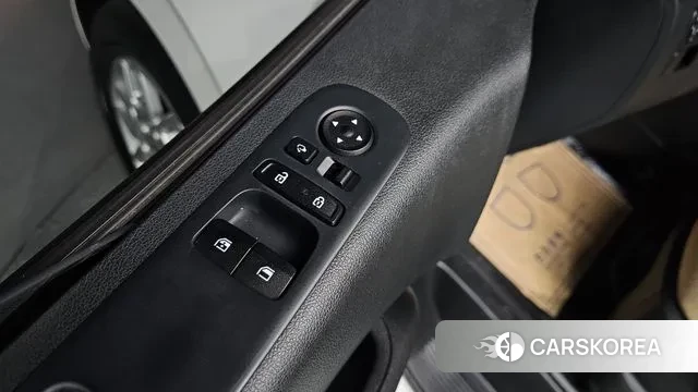 Hyundai Staria 2022 Белый из Кореи, фото 4