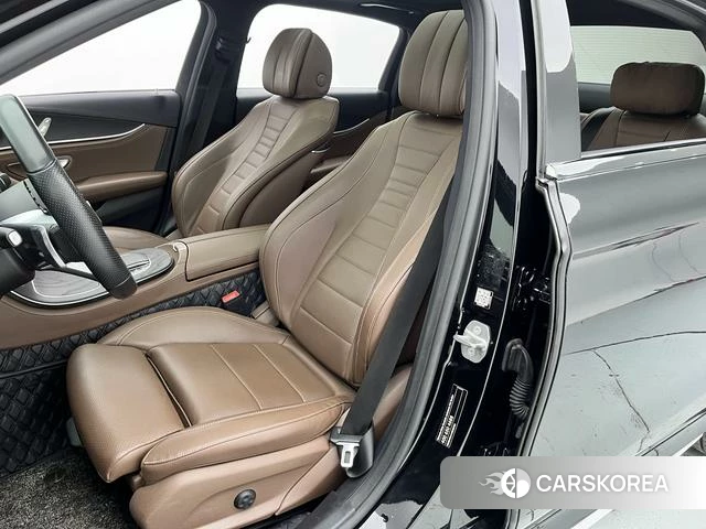 Mercedes-Benz E-class 2022 Черный из Китая, фото 4
