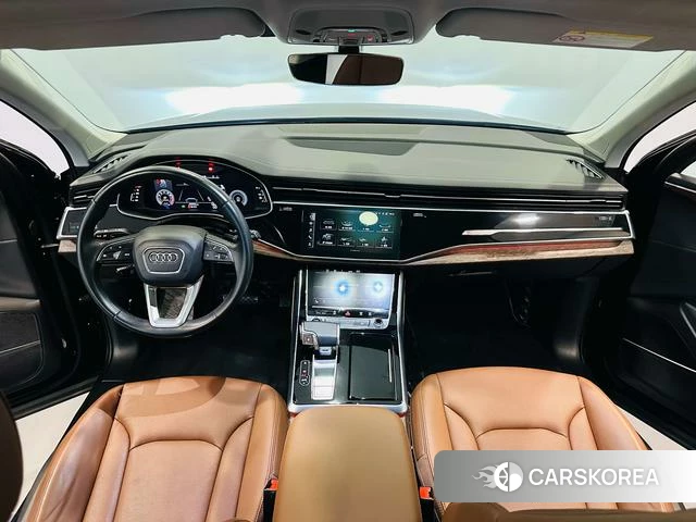 Audi Q7 2023 Черный из Китая, фото 4