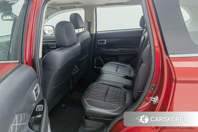 Mitsubishi  Outlander 2021 Красный из Китая, фото 4