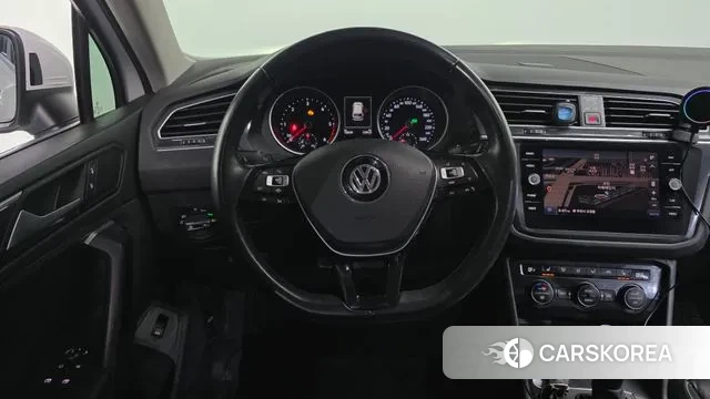 Volkswagen Tiguan second Generation 2020 Белый из Кореи, фото 4