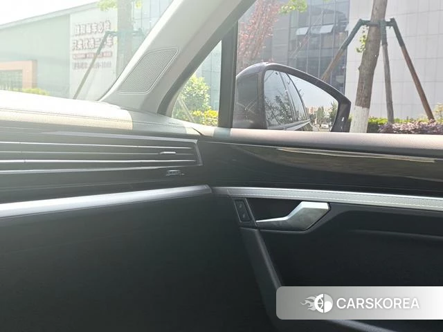 Volkswagen Touareg 2021 Черный из Китая, фото 4