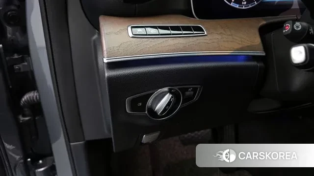 Mercedes-Benz E-Class W213 2018 Серый из Кореи, фото 4