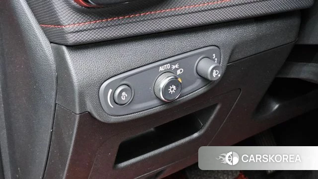 Chevrolet (GM Daewoo) The New Trail Blazer 2023 Красный из Кореи, фото 4