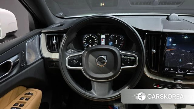 Volvo XC60 second Generation 2018 Белый из Кореи, фото 4