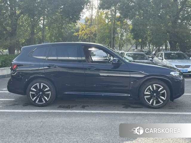 BMW iX3 2023 Черный из Китая, фото 4