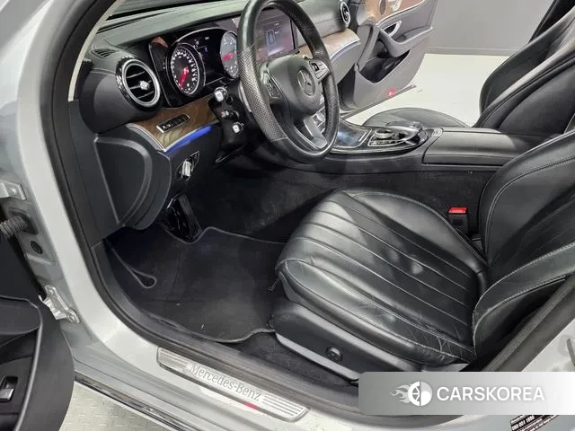 Mercedes-Benz E-Class W213 2018 Серебряный из Кореи, фото 4