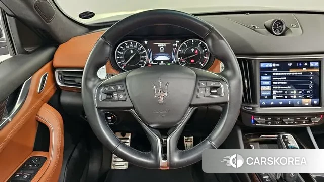 Maserati Levante 2022 Черный из Кореи, фото 4