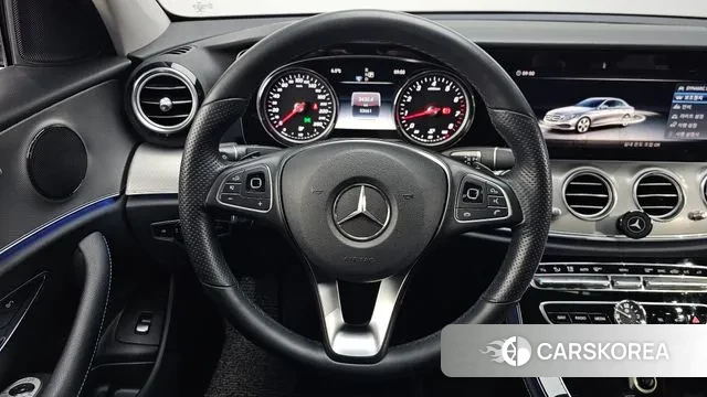 Mercedes-Benz E-Class W213 2018 Синий из Кореи, фото 4