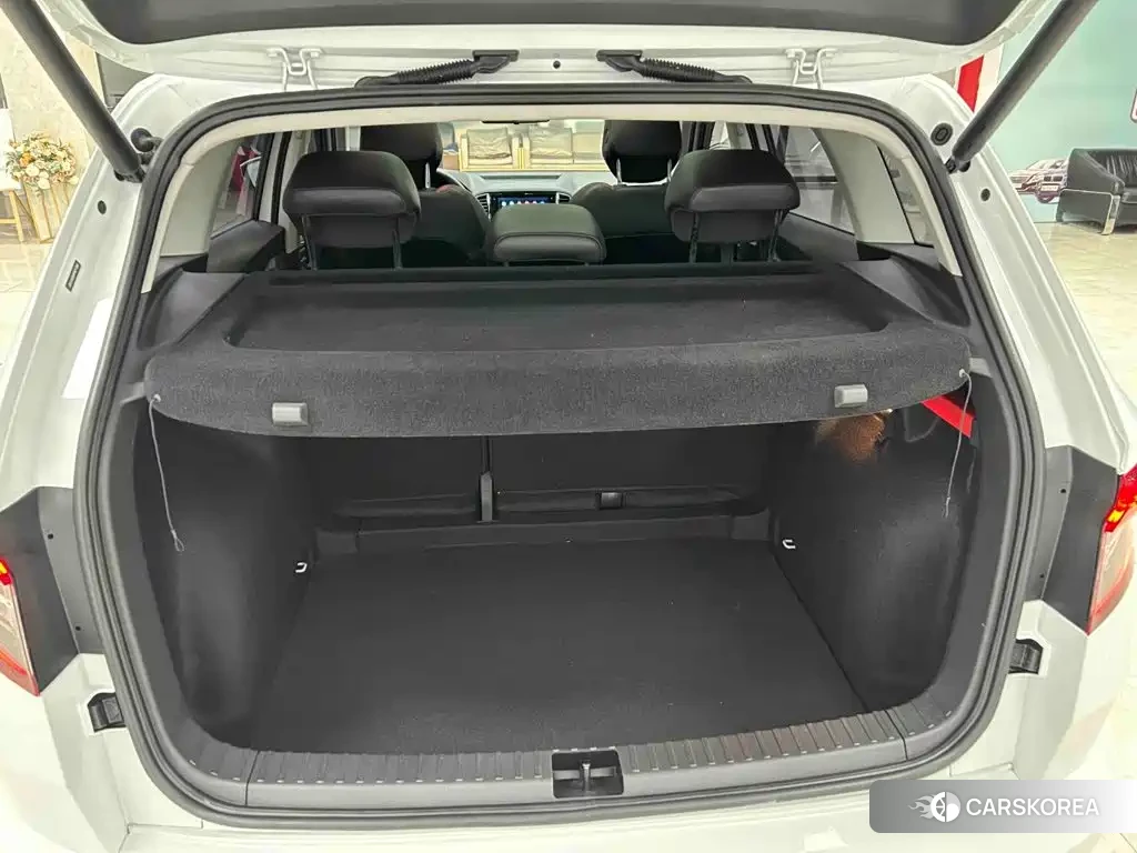 Skoda Karoq 2024 Белый из Китая, фото 4