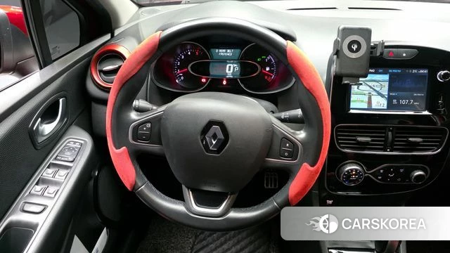 Renault Korea (Samsung) Clio 2019 Красный из Кореи, фото 4