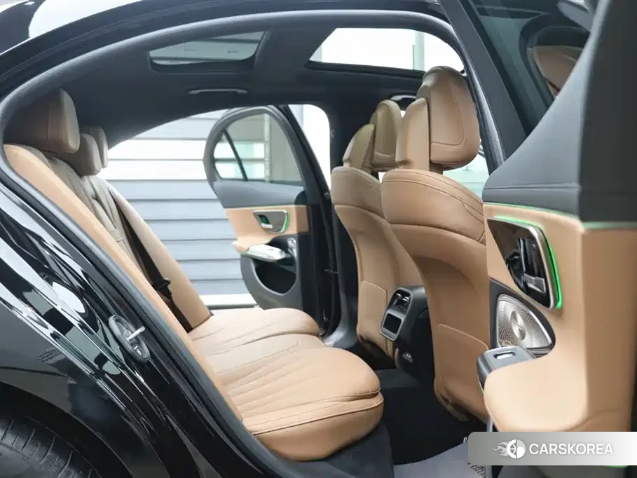 Mercedes-Benz E-Class 2024 Черный из Китая, фото 5